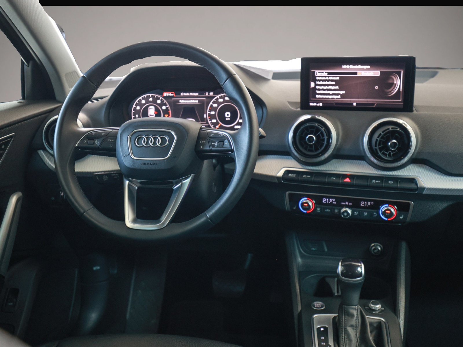 Audi Q2 (11/2023, Benzin)