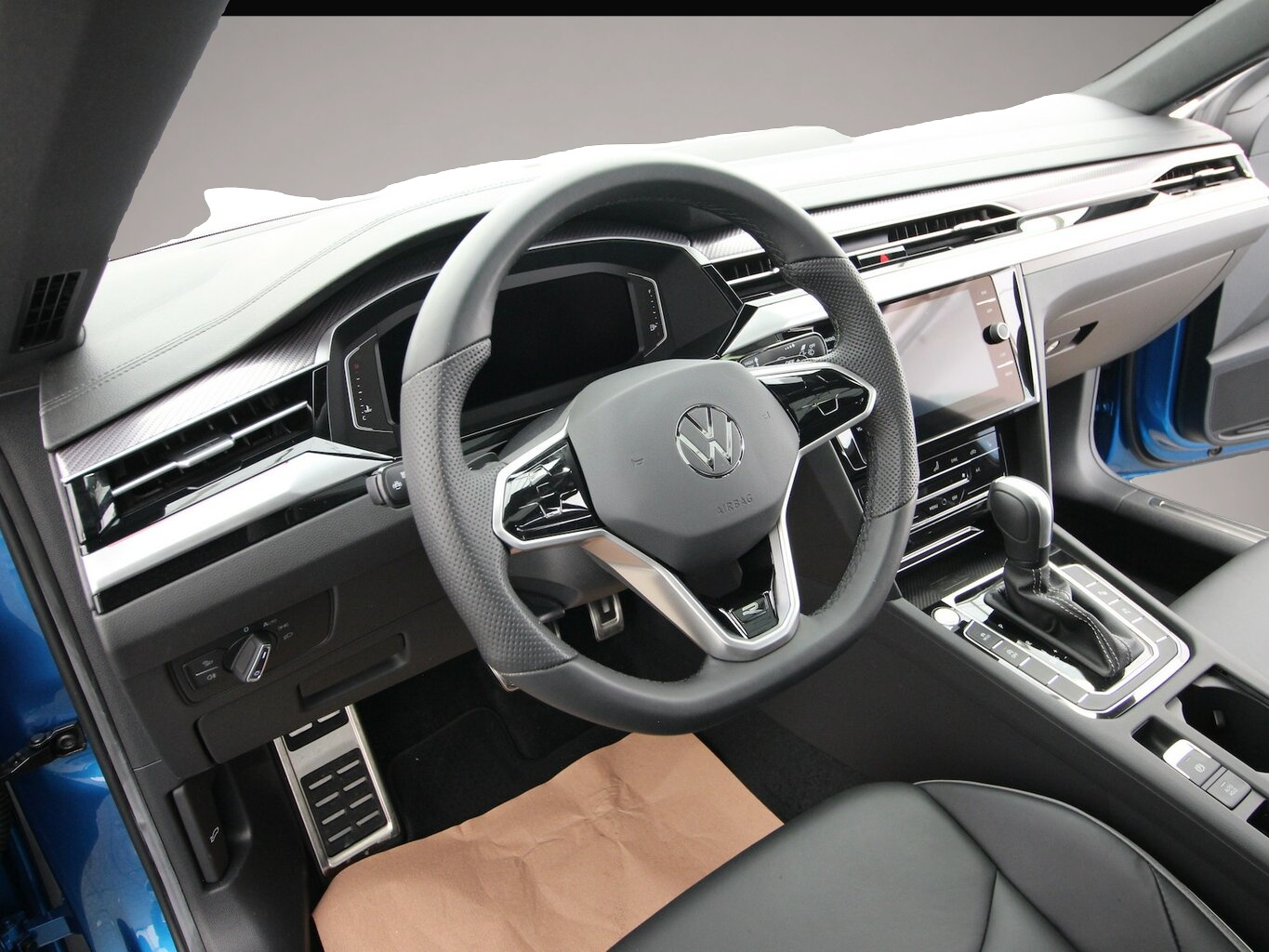 Volkswagen Arteon (10/2025, Benzin)