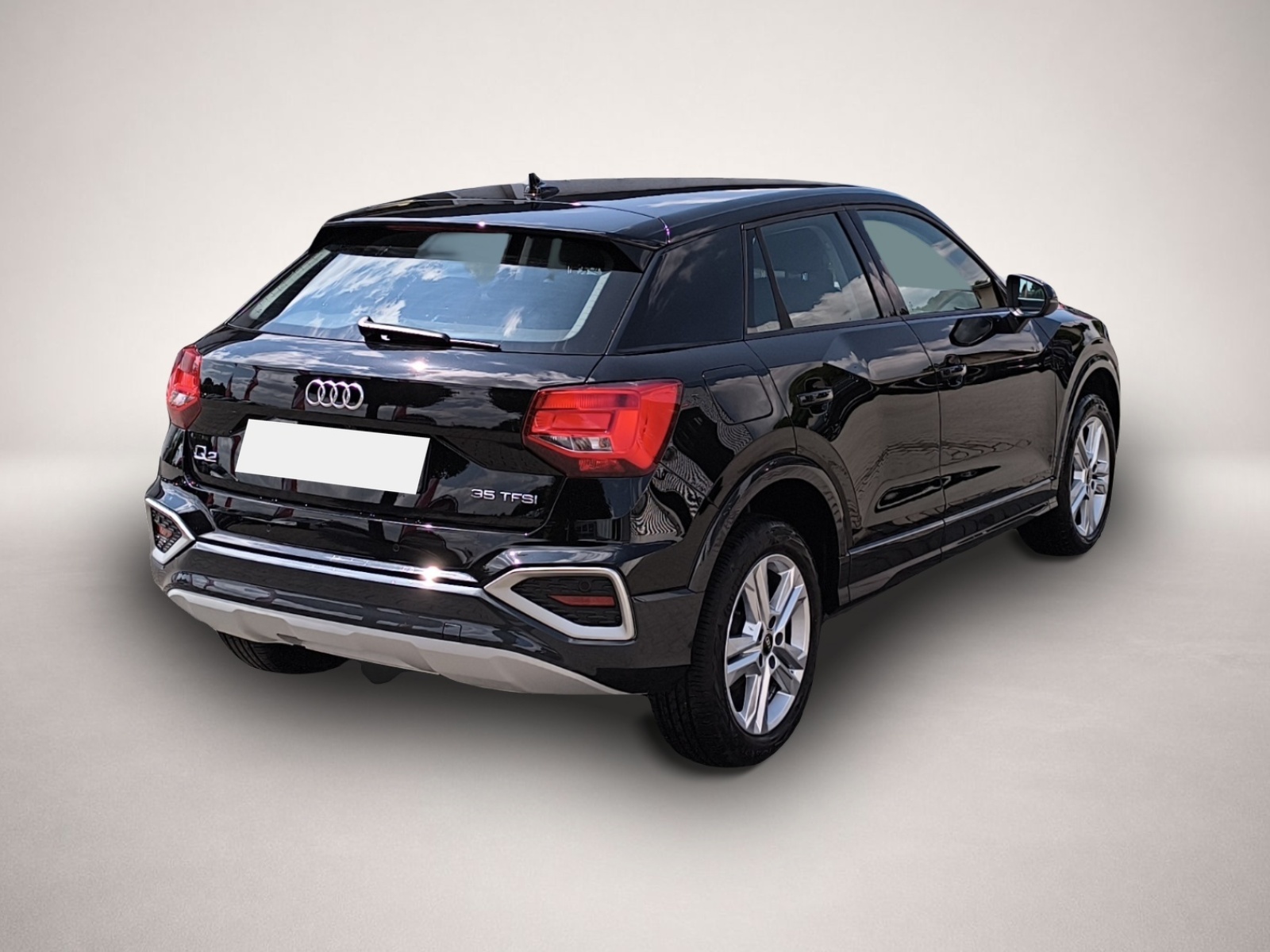 Audi Q2 (01/2025, Benzin)