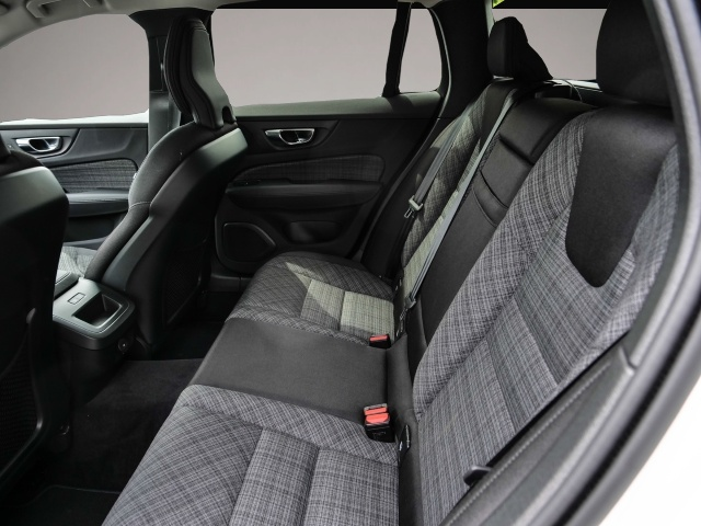 Volvo V60 (05/2024, Benzin)
