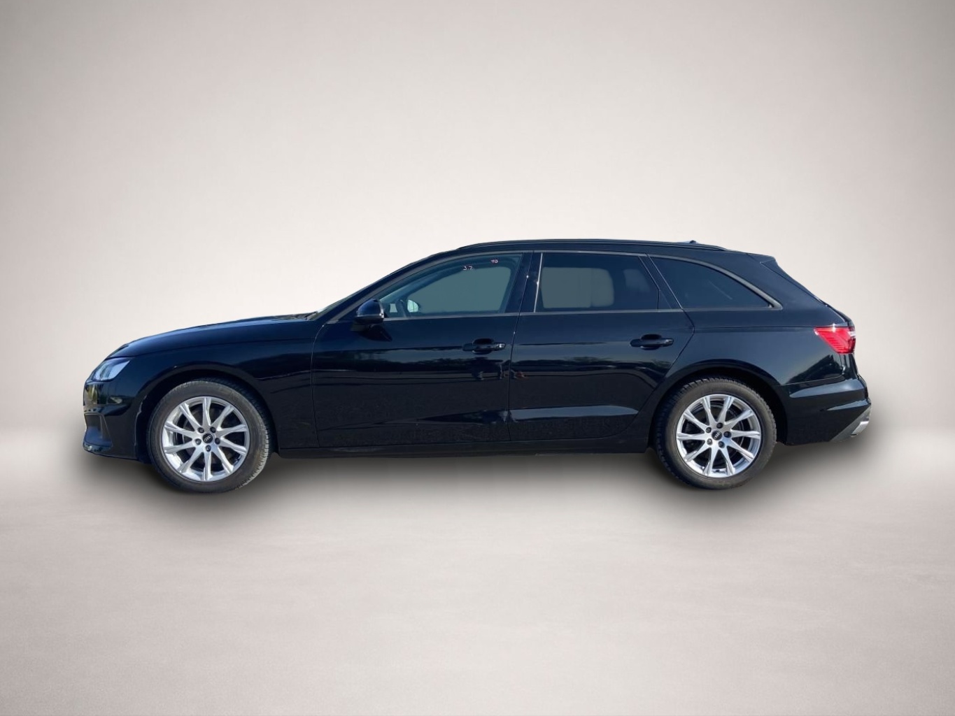 Audi A4 (05/2022, )