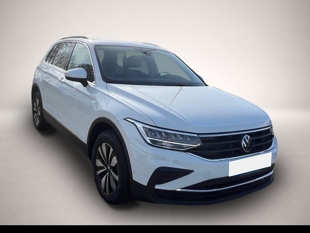 Volkswagen Tiguan (01/2024, Benzin)