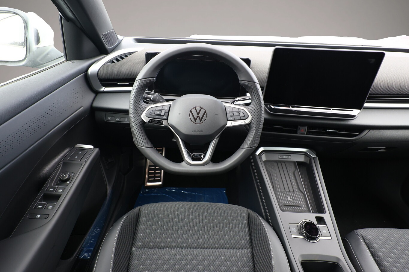 Volkswagen T-Roc (06/2026, Benzin)