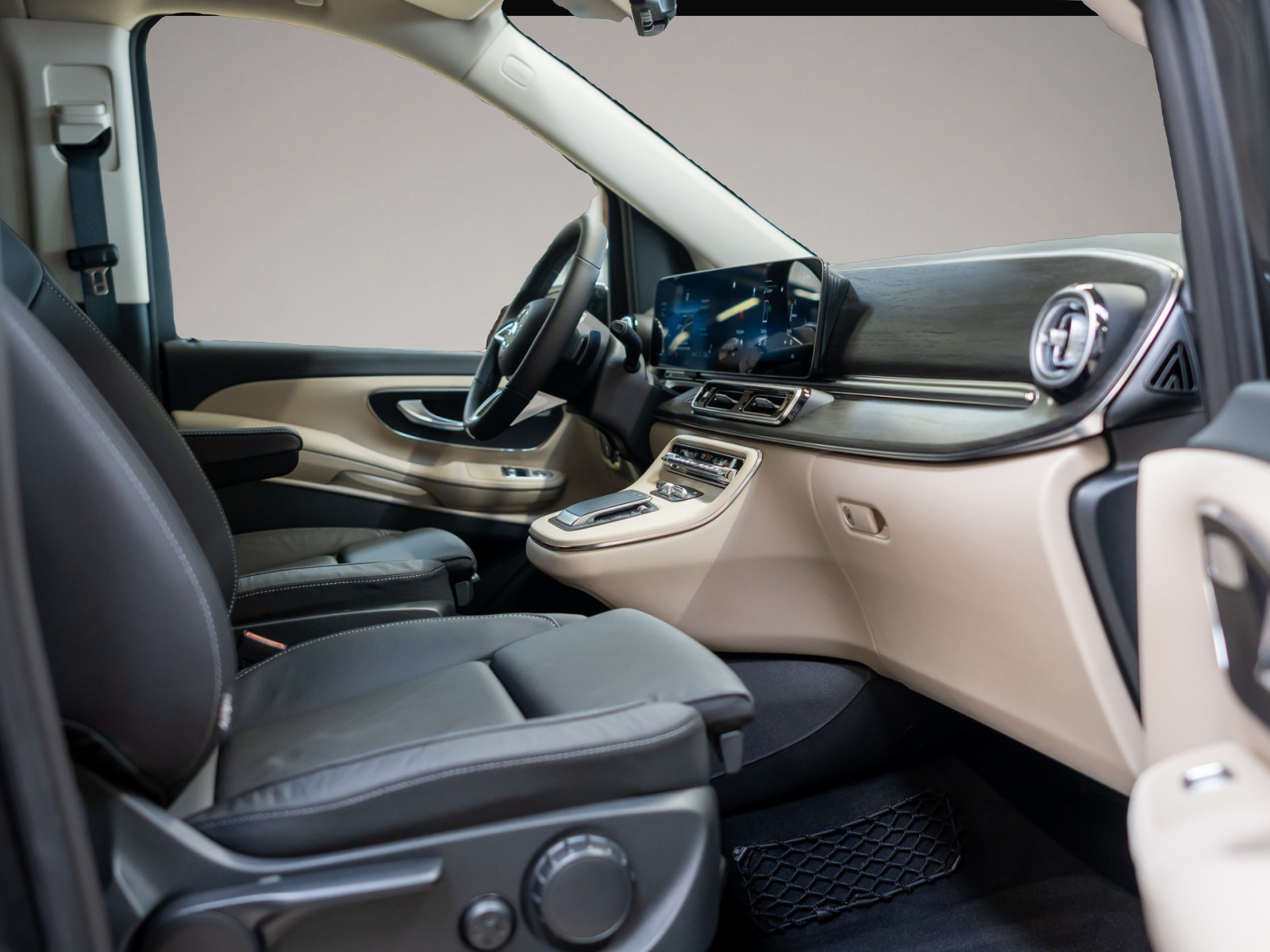 Mercedes-Benz V 300 (03/2026, Diesel)