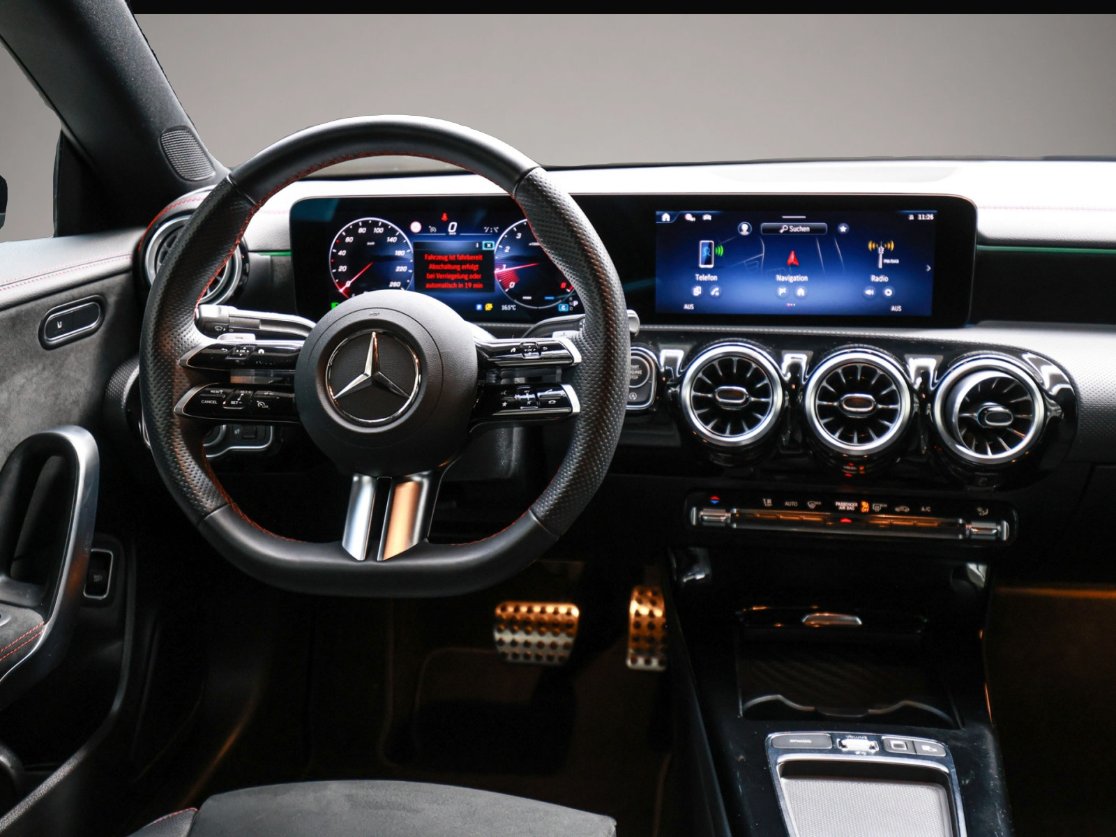 Mercedes-Benz CLA 180 (01/2025, Benzin)