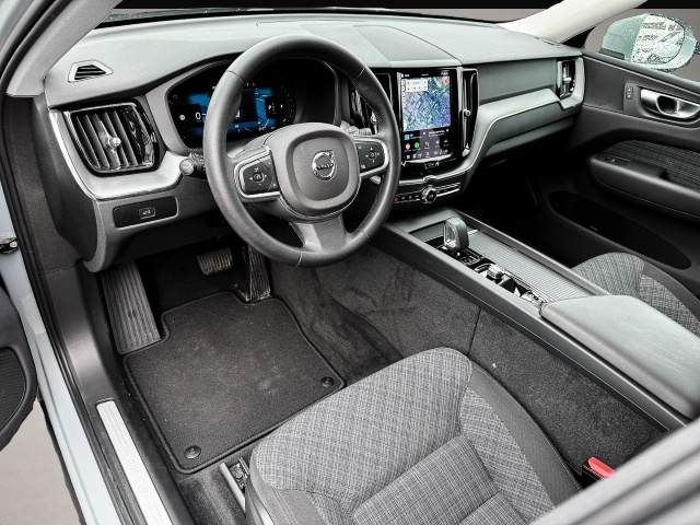 Volvo XC60 (02/2024, Benzin)