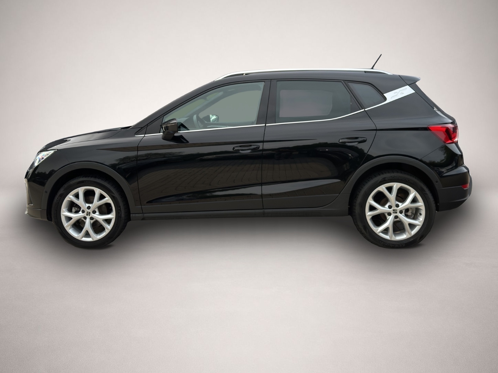 Seat Arona (06/2025, Benzin)