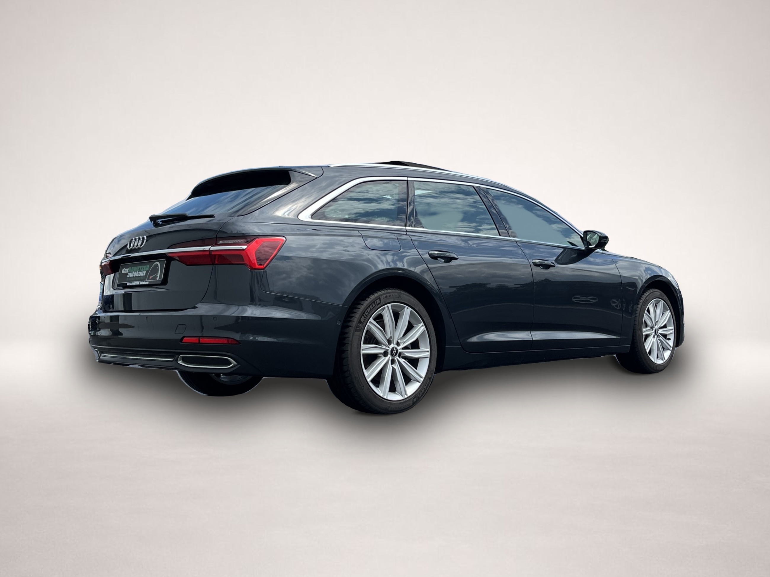 Audi A6 (07/2022, Benzin)
