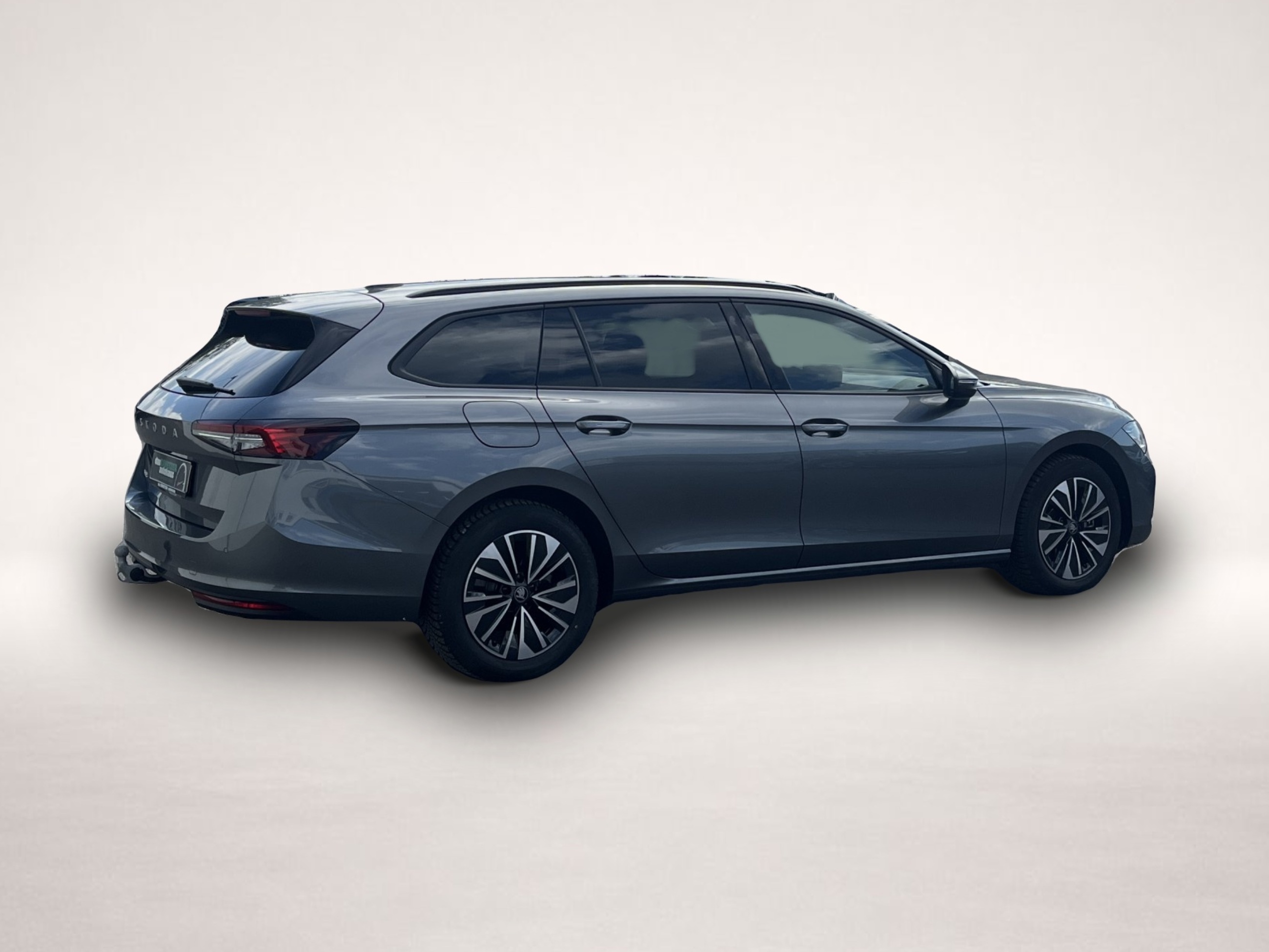Skoda Superb (09/2025, Benzin)