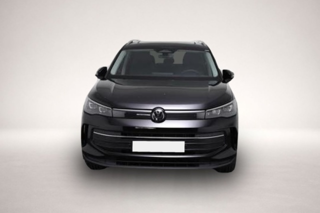 Volkswagen Tiguan (10/2025, Benzin)