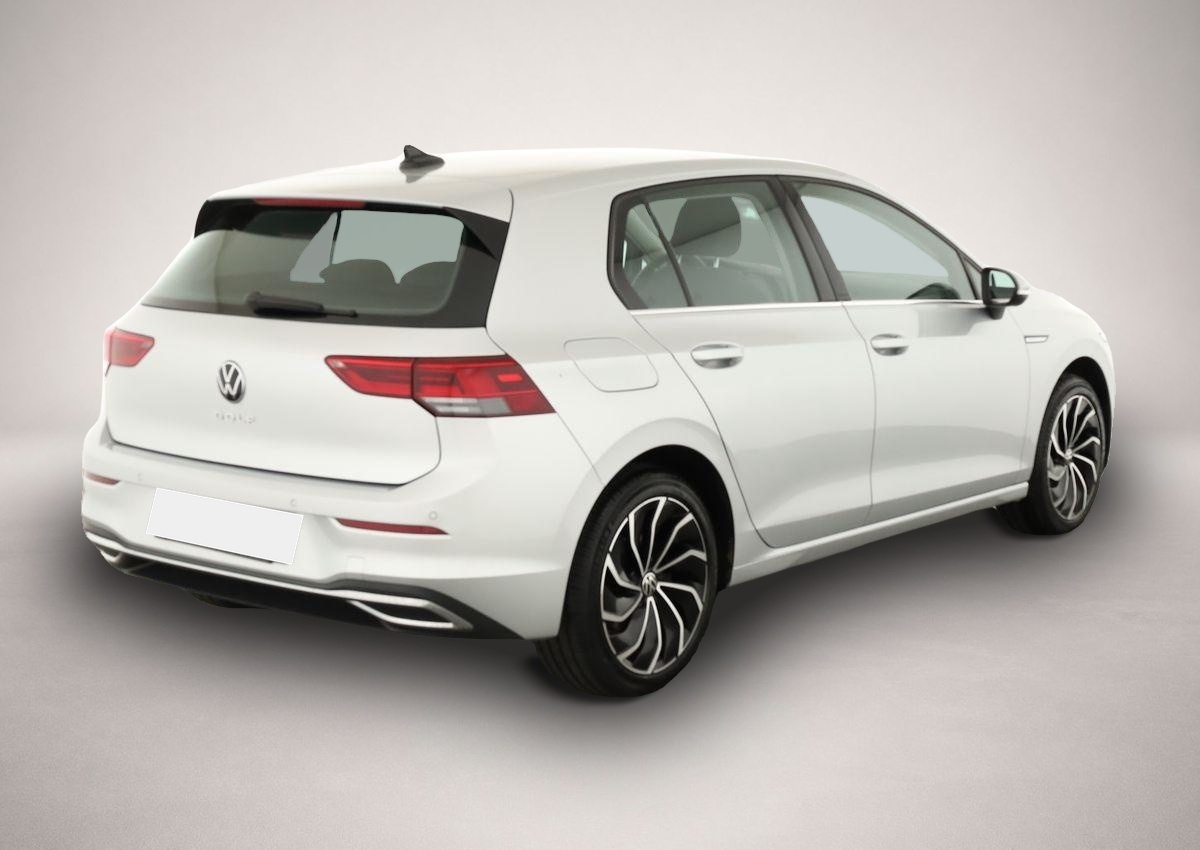 Volkswagen Golf (06/2022, Benzin)