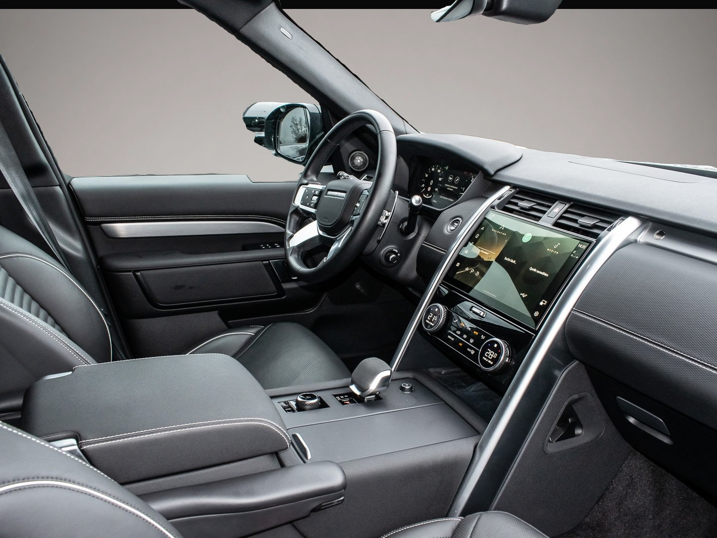Land-Rover Discovery (10/2024, )