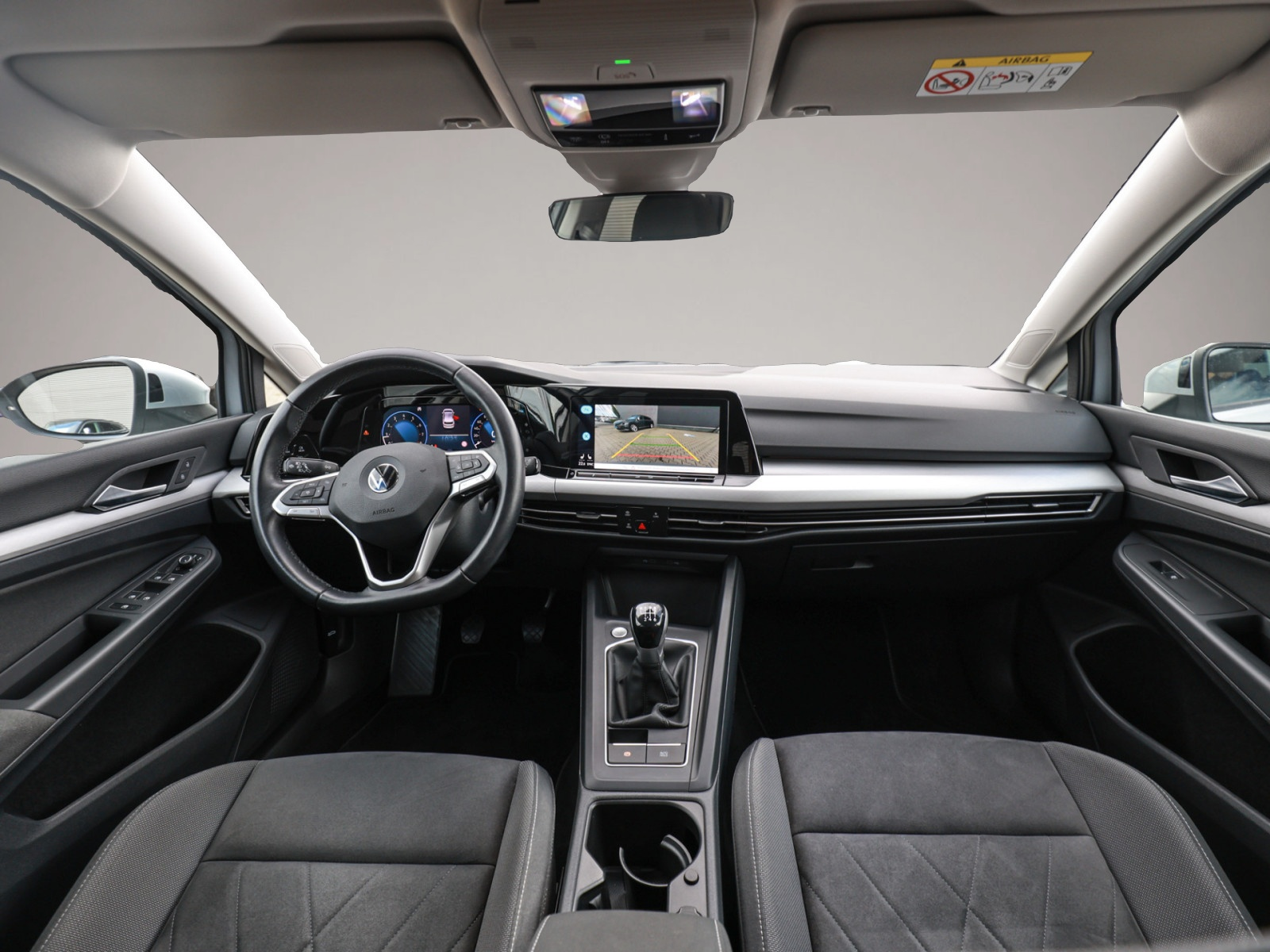Volkswagen Golf (02/2022, Benzin)