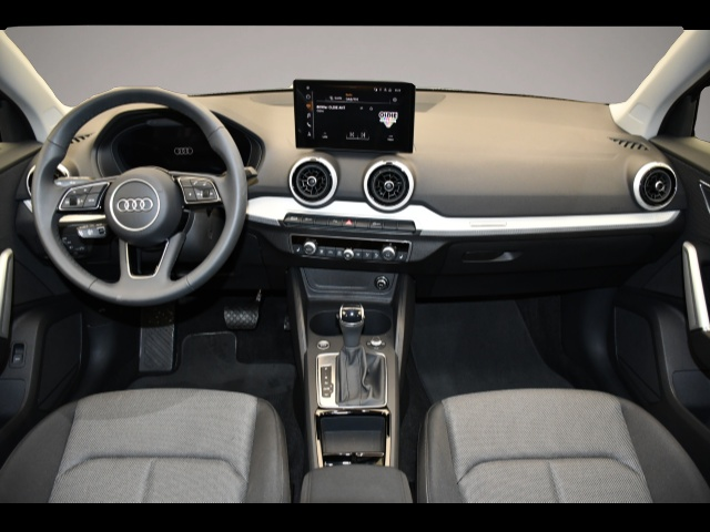 Audi Q2 (10/2025, Benzin)