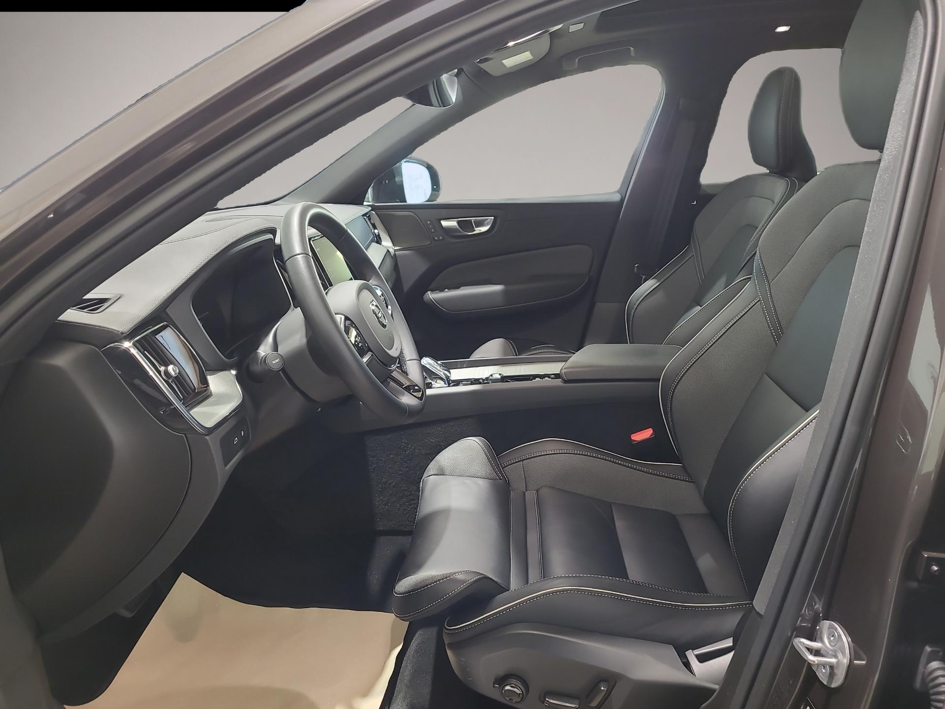 Volvo XC60 (01/2024, Hybrid (Benzin/Elektro))