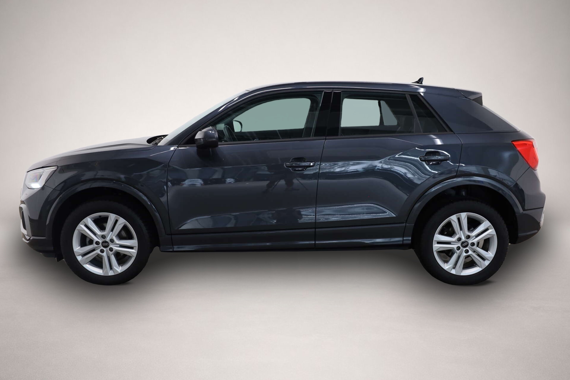 Audi Q2 (11/2024, Benzin)