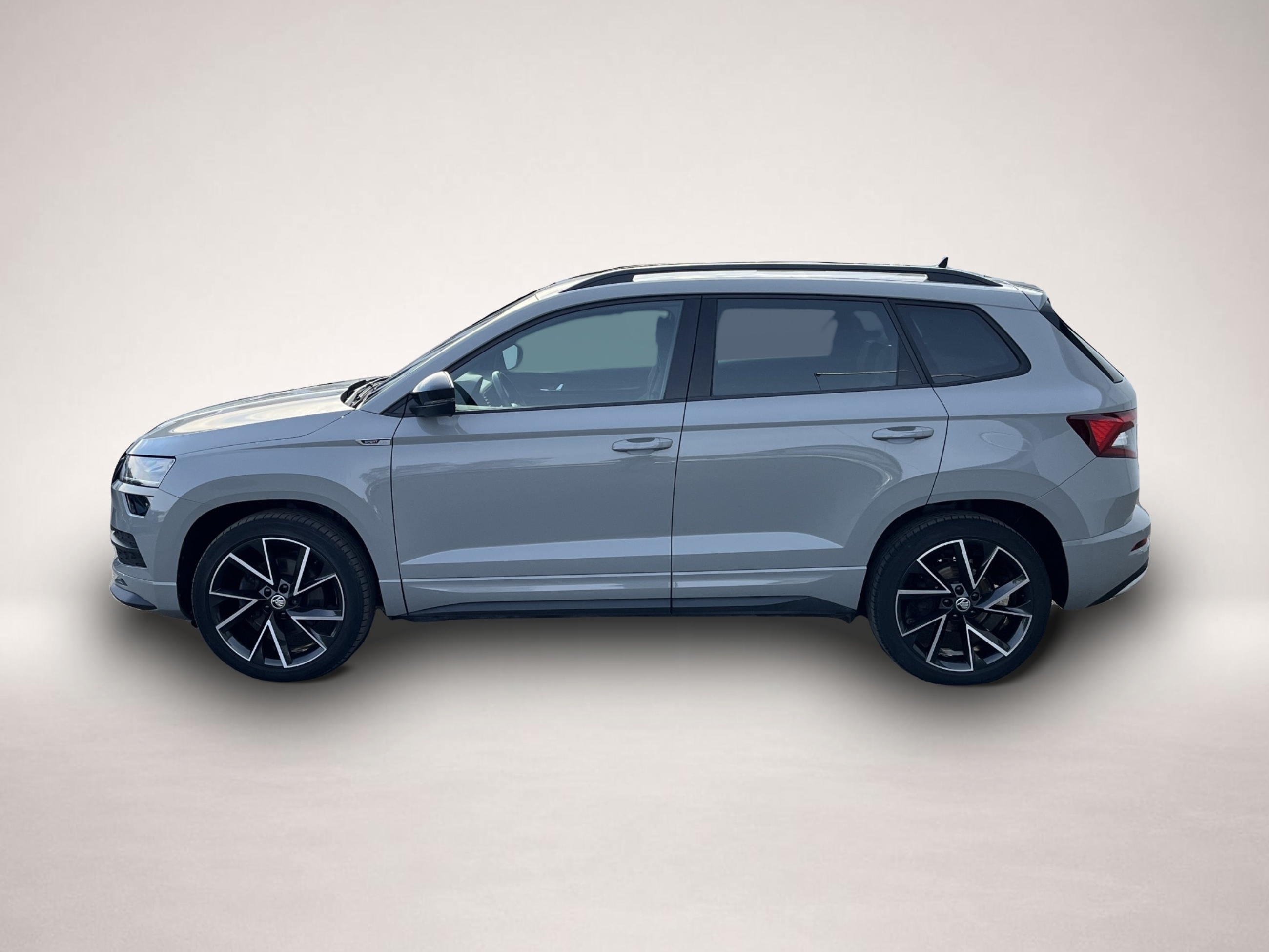 Skoda Karoq (11/2021, Benzin)