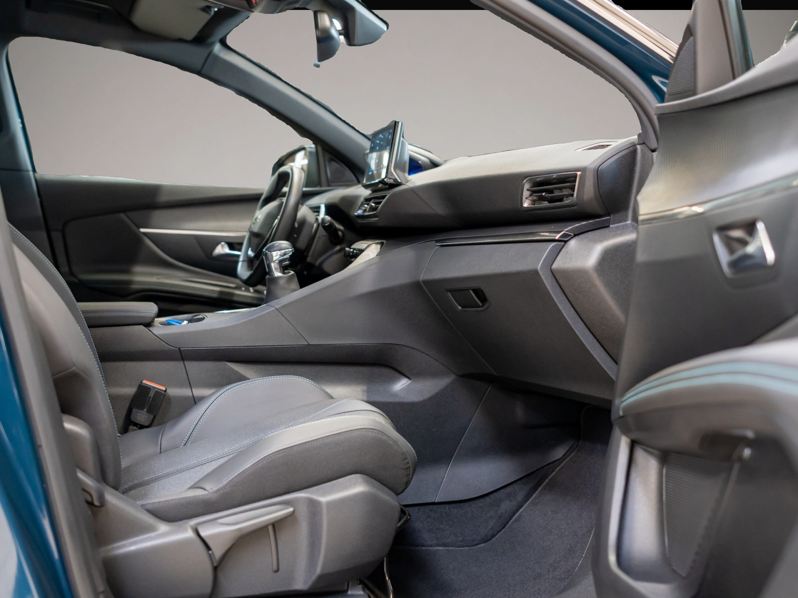 Peugeot 3008 (02/2024, Benzin)