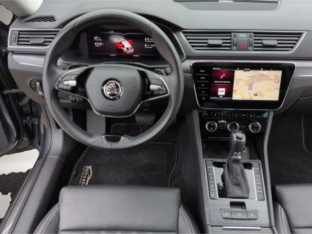 Skoda Superb (12/2021, Diesel)