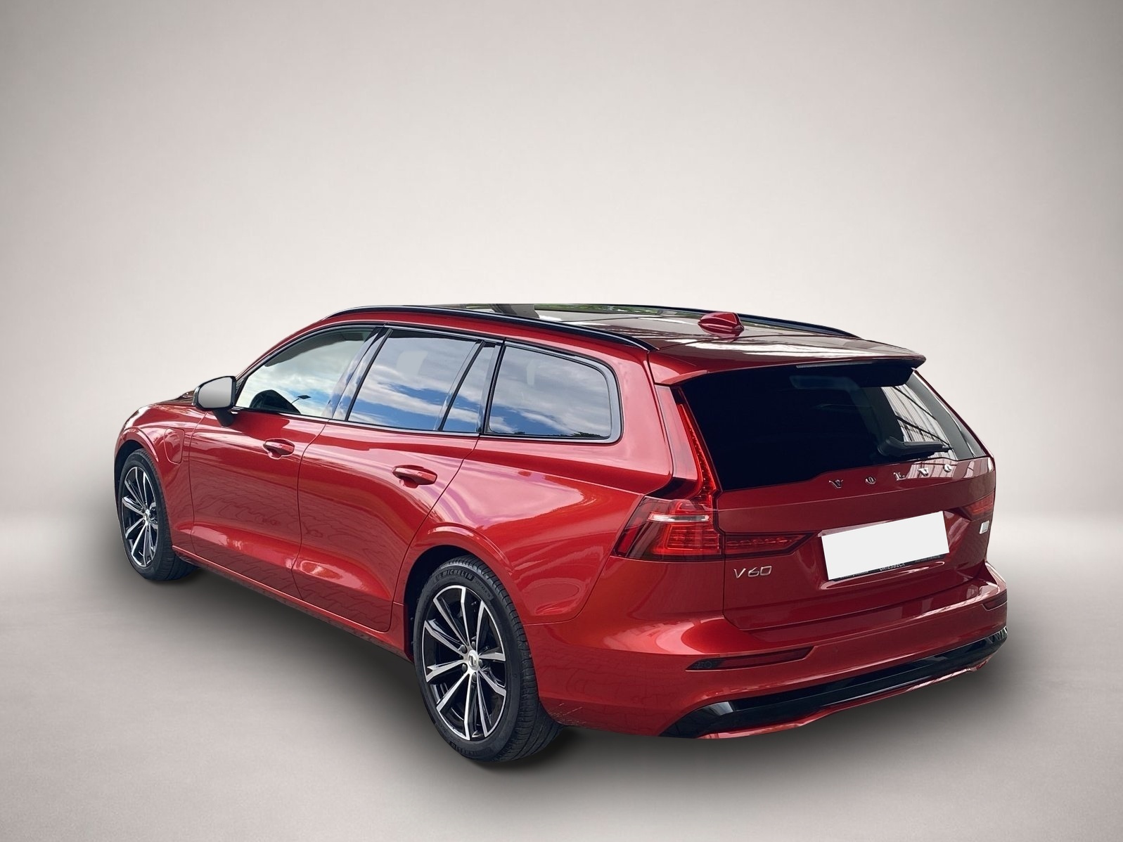 Volvo V60 (05/2023, )
