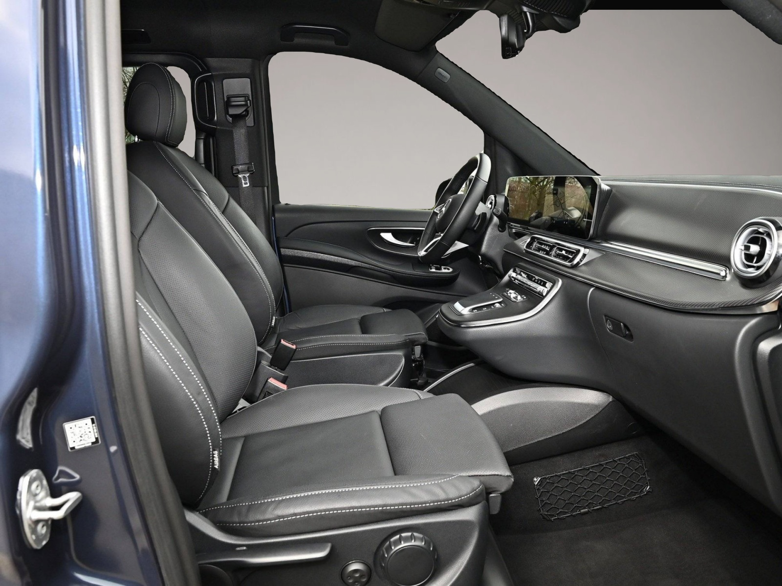 Mercedes-Benz V 300 (06/2025, Diesel)