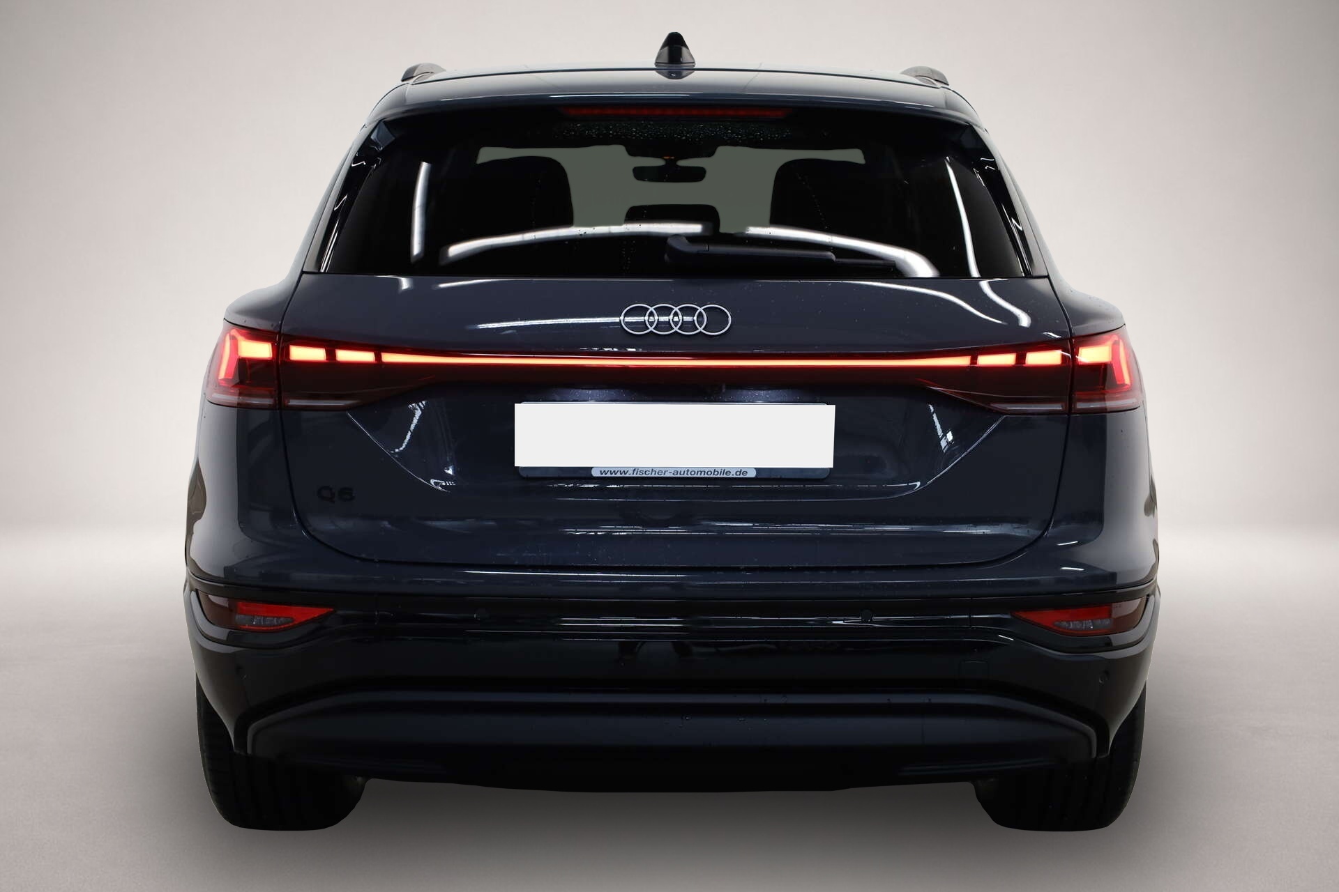 Audi e-tron (04/2025, ELECTRIC)