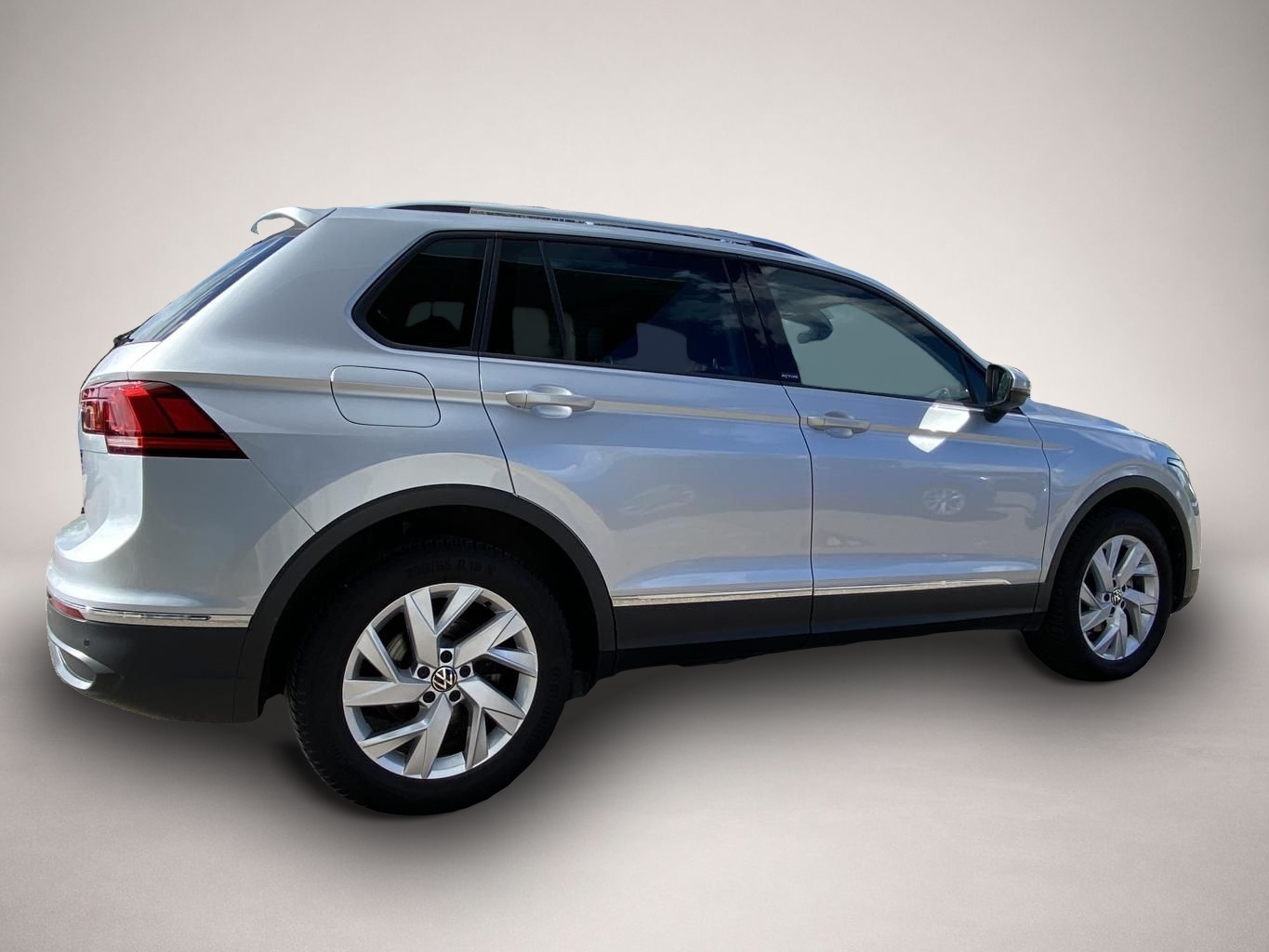 Volkswagen Tiguan (01/2023, )