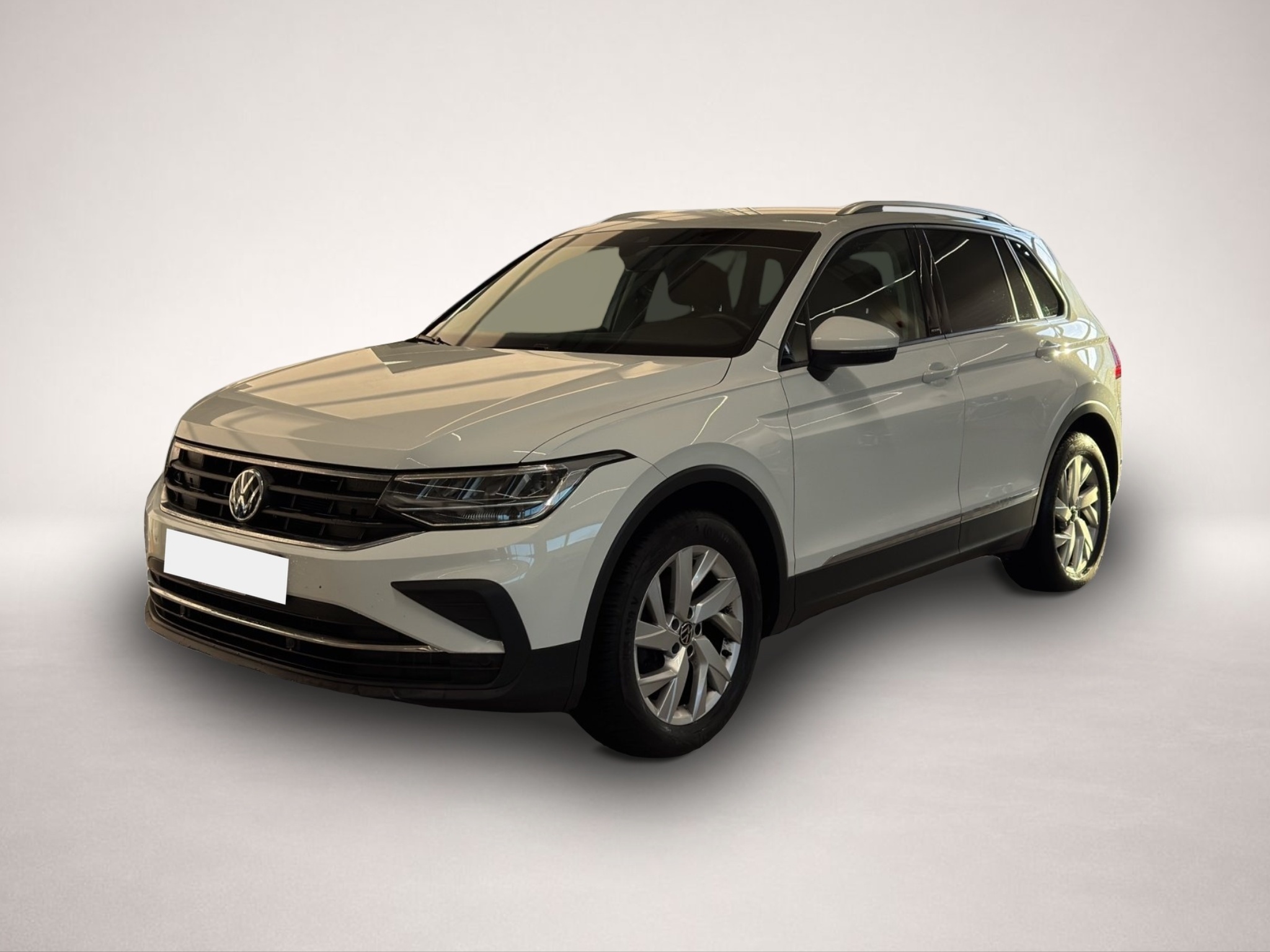 Volkswagen Tiguan (06/2021, Benzin)