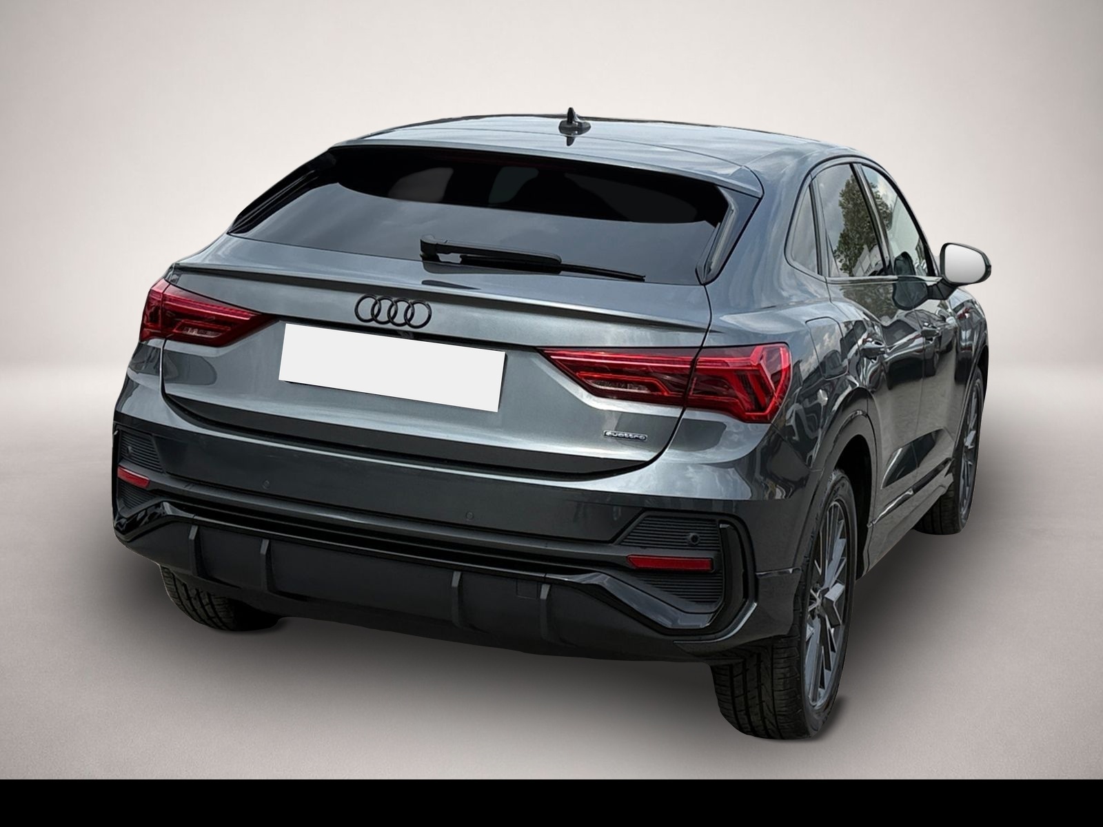 Audi Q3 (04/2024, Benzin)