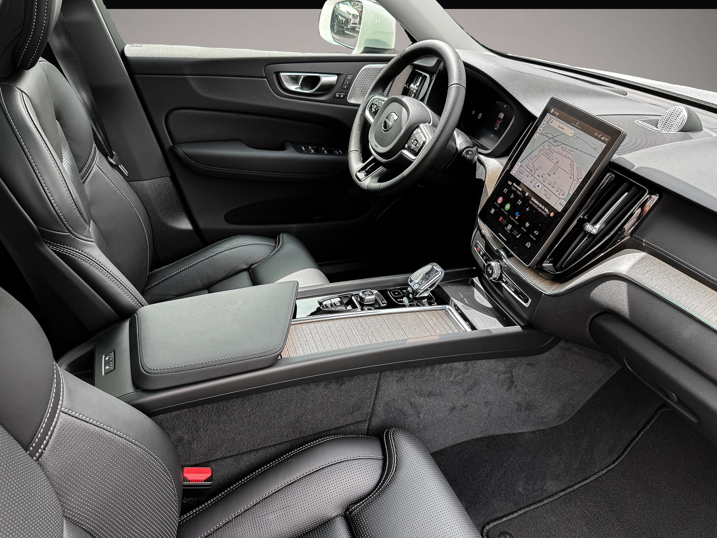 Volvo XC60 (06/2025, Hybrid (Benzin/Elektro))