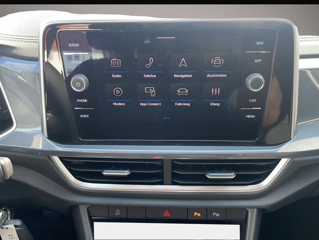 Volkswagen T-Roc (06/2025, Benzin)