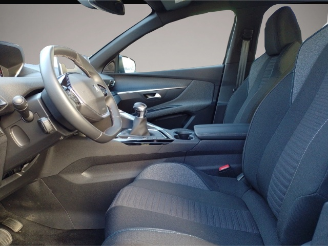 Peugeot 3008 (03/2023, Benzin)