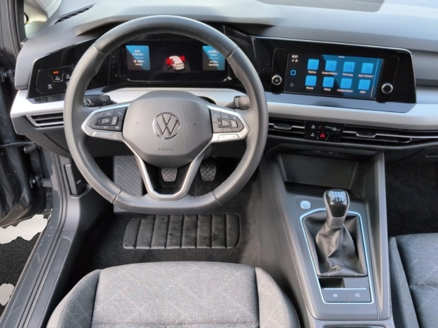 Volkswagen Golf (04/2023, Benzin)