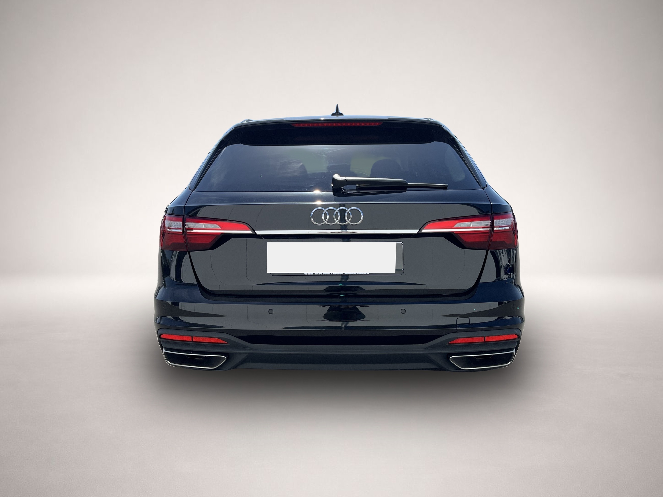 Audi A4 (08/2022, Benzin)