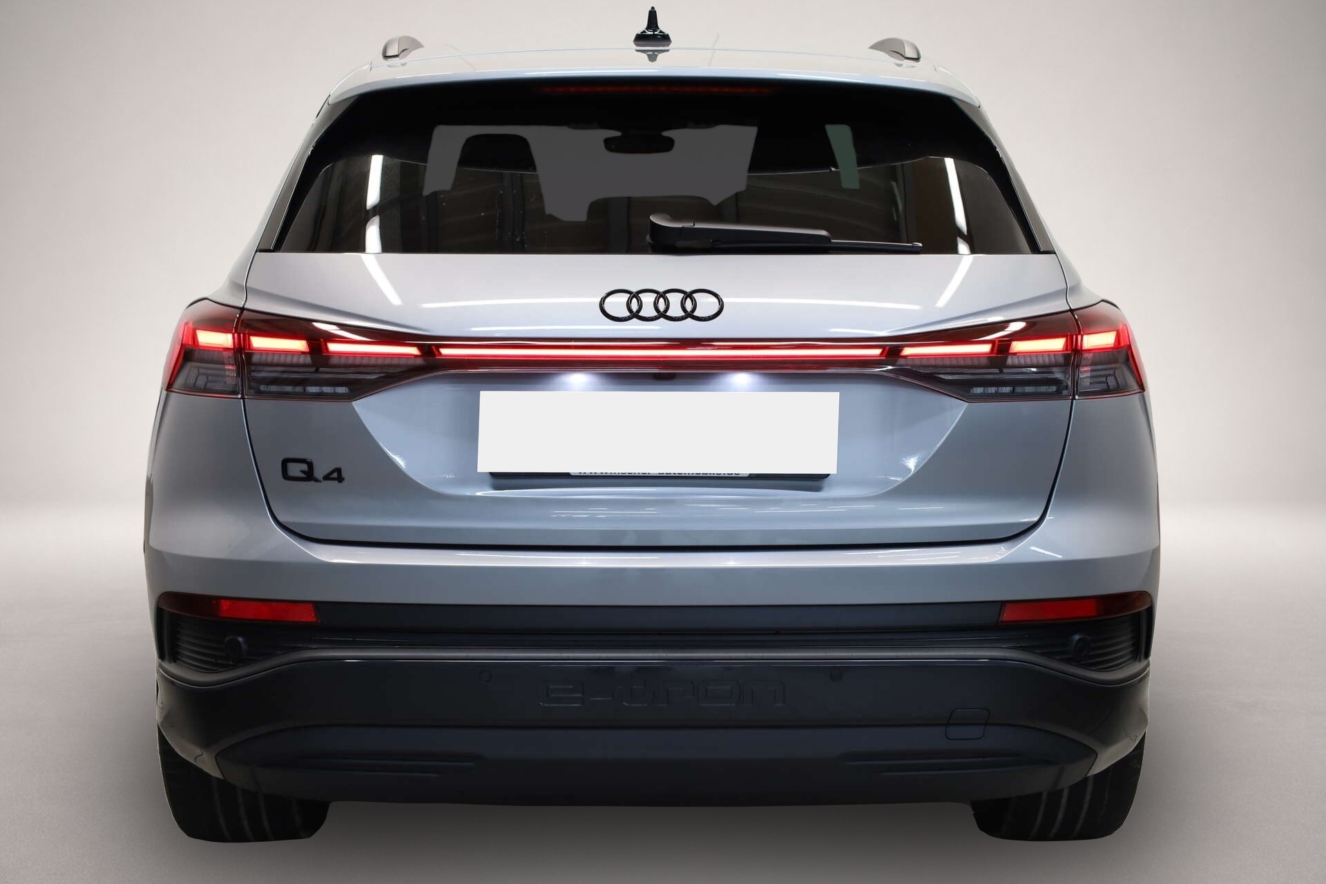 Audi Q4 e-tron (01/2024, ELECTRIC)