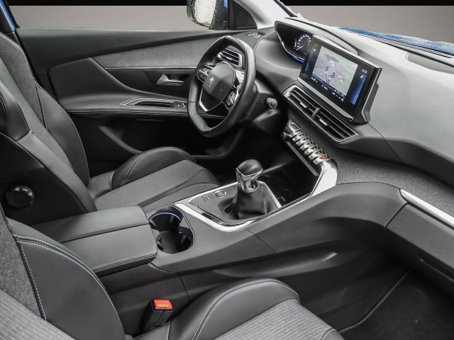Peugeot 3008 (04/2021, Benzin)