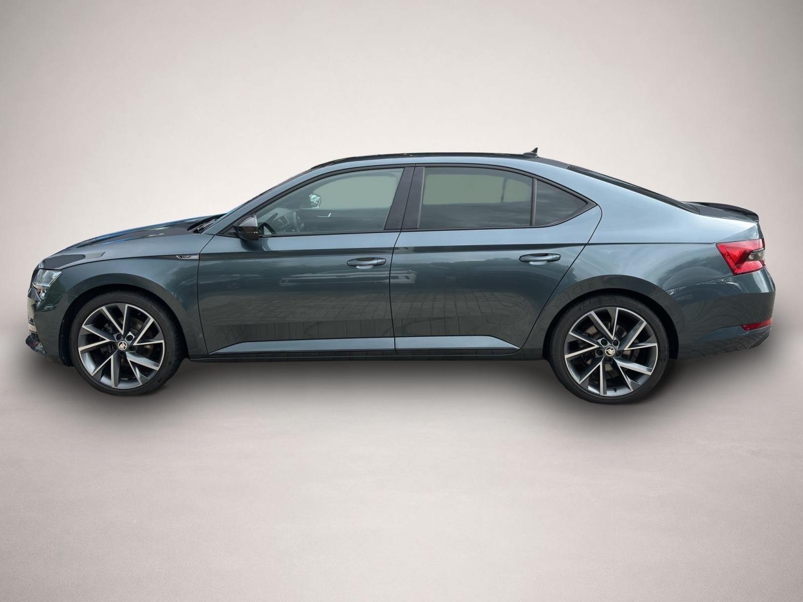 Skoda Superb (02/2021, )