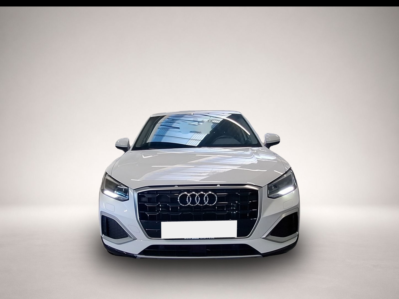Audi Q2 (10/2022, Benzin)