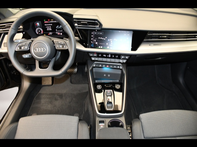 Audi A3 (08/2025, )