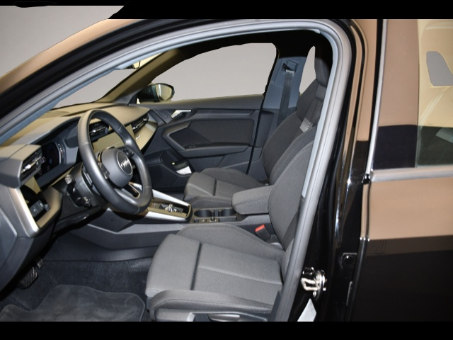Audi A3 (09/2022, Benzin)