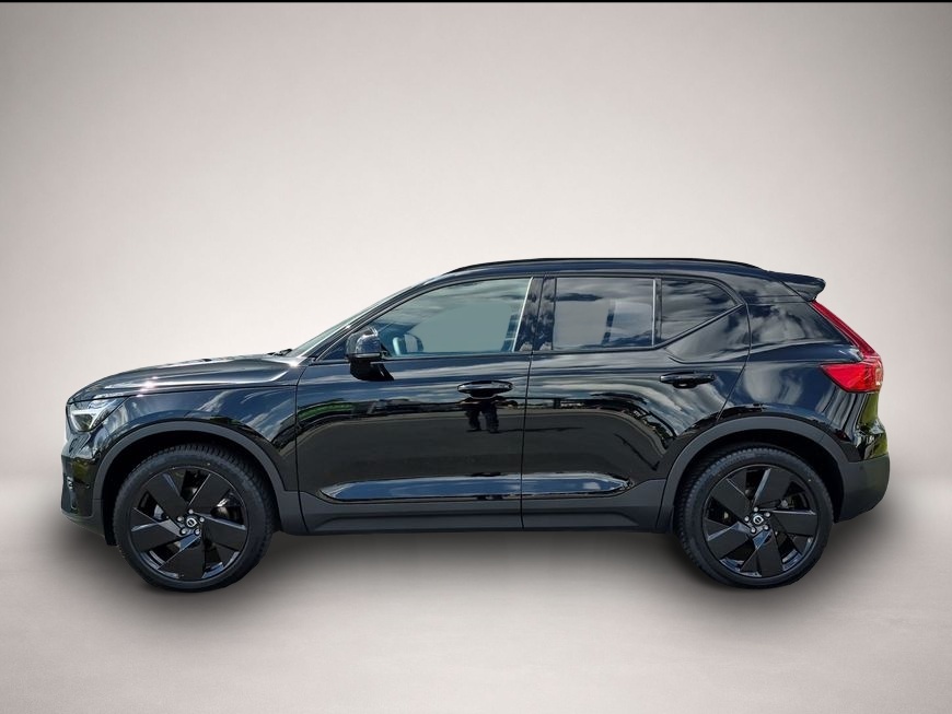 Volvo XC40 (04/2025, Benzin)