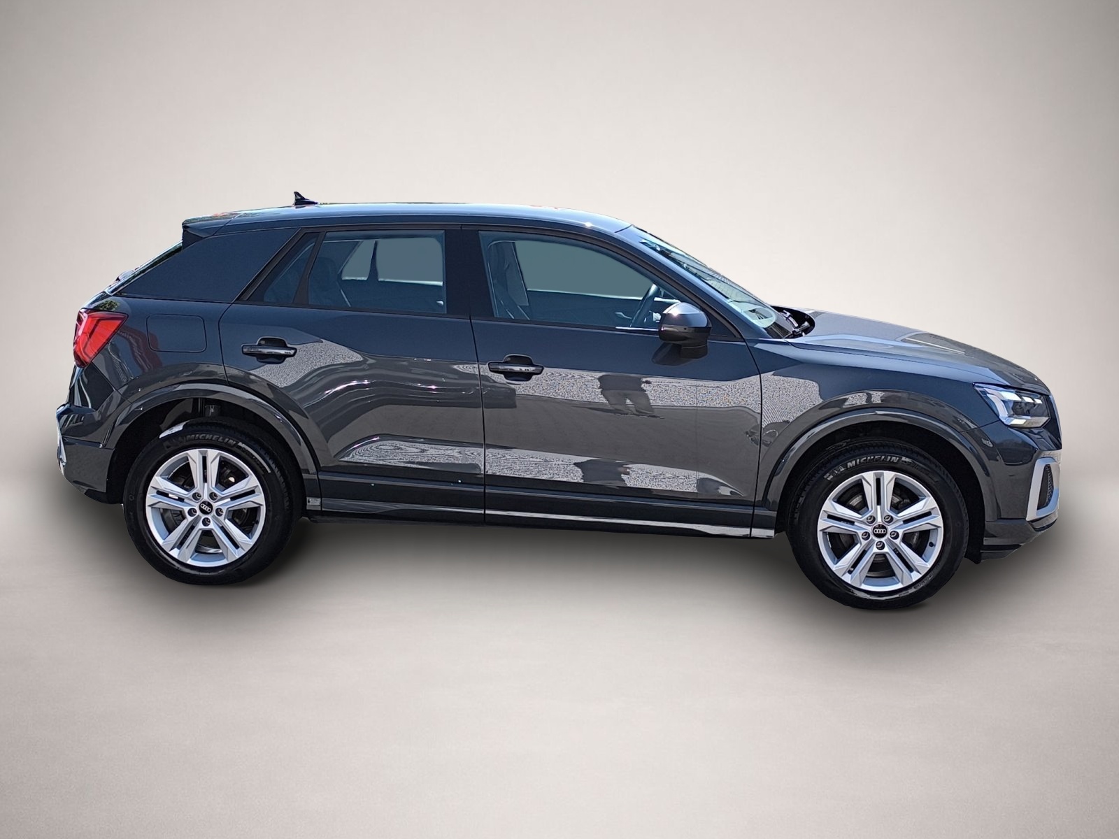 Audi Q2 (06/2023, Benzin)