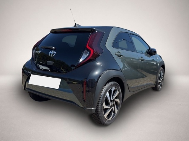 Toyota Aygo (X) (04/2023, Benzin)