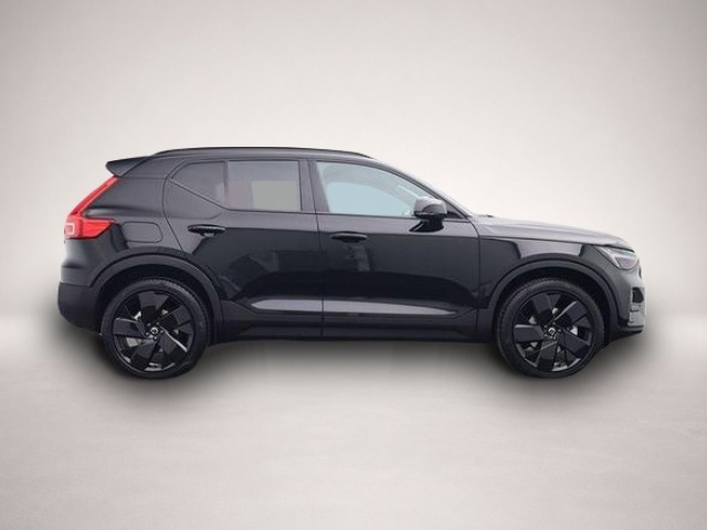Volvo XC40 (04/2026, Benzin)