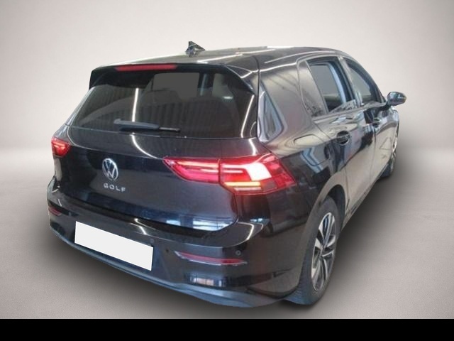 Volkswagen Golf (06/2021, Benzin)