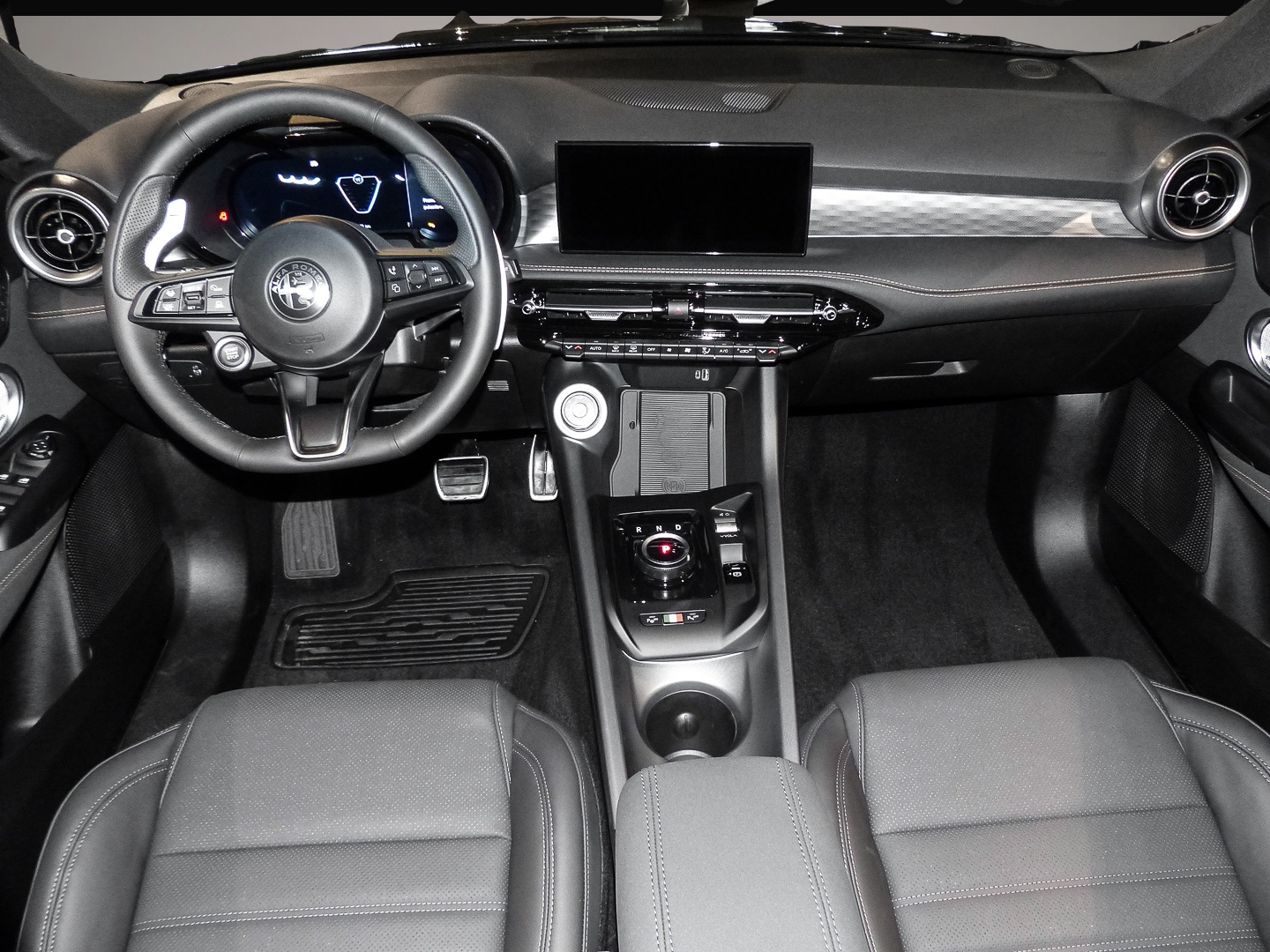 Alfa-Romeo Tonale (06/2026, Benzin)