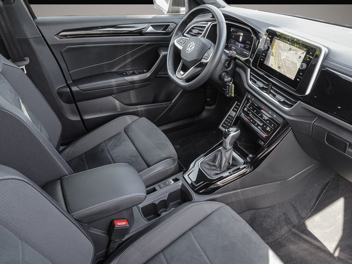 Volkswagen T-Roc (05/2024, Benzin)