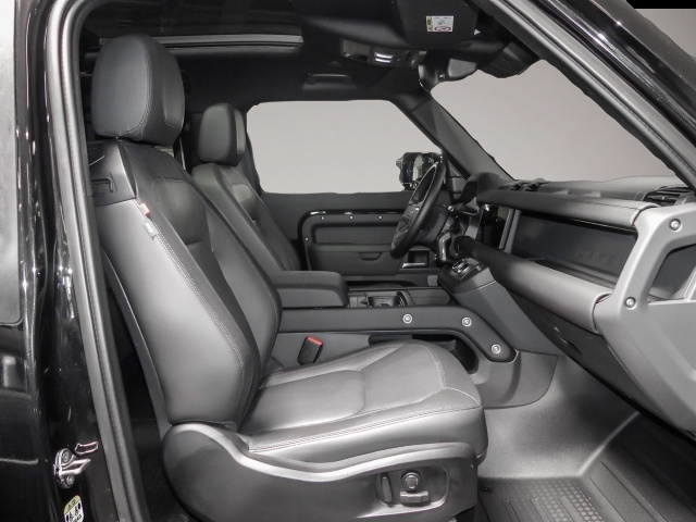 Land-Rover Defender (08/2023, Diesel)