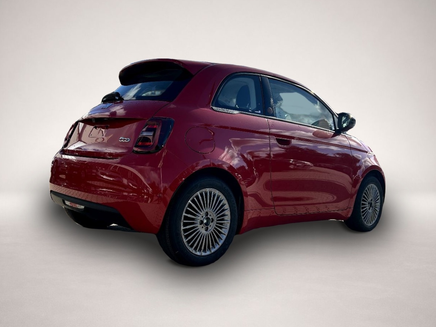 Fiat 500e, image 4 of 7