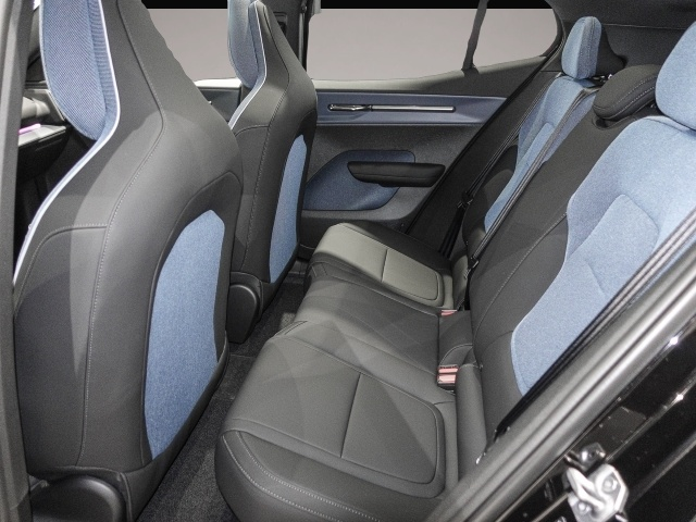 Volvo EX30 (06/2025, ELECTRIC)